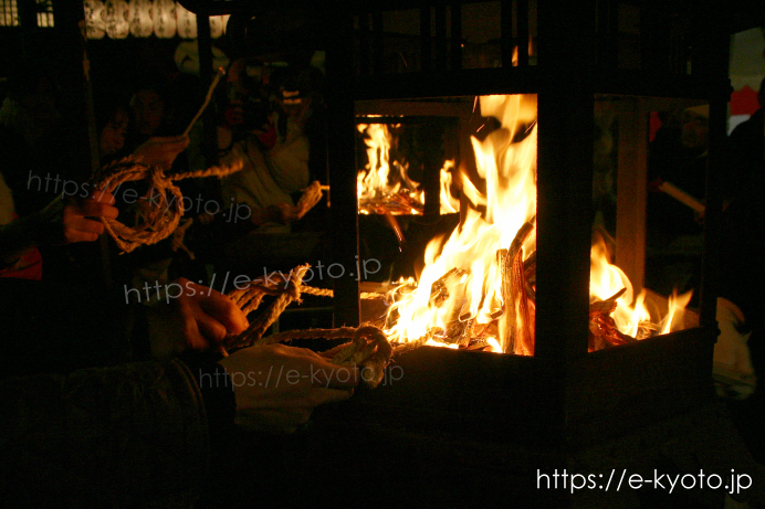 白朮詣（をけら詣り）